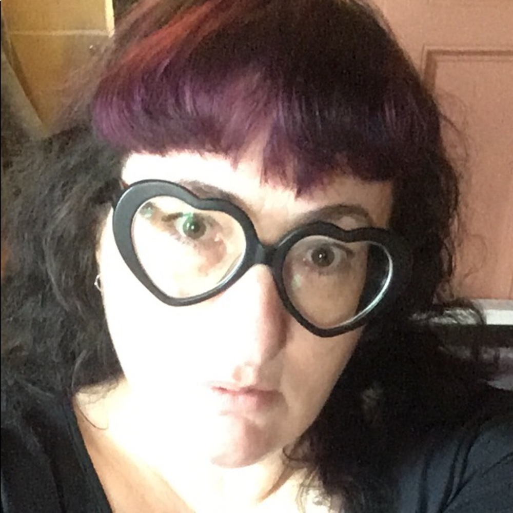 Meet your Posher, Miriam